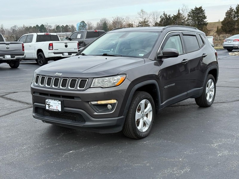 Jeep Compass Vehicle Full-screen Gallery Image 08