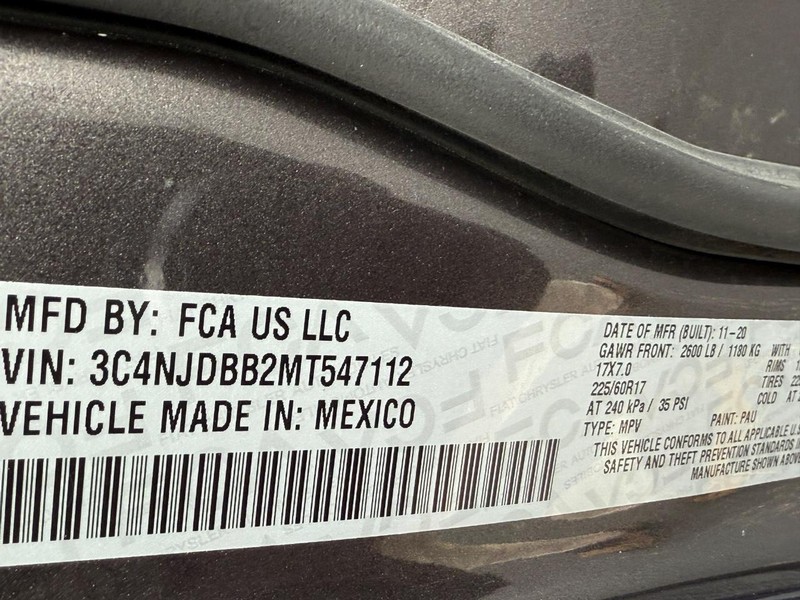 Jeep Compass Vehicle Full-screen Gallery Image 23