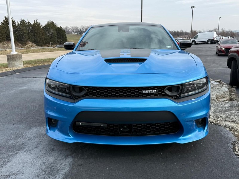 Dodge Charger Vehicle Full-screen Gallery Image 8