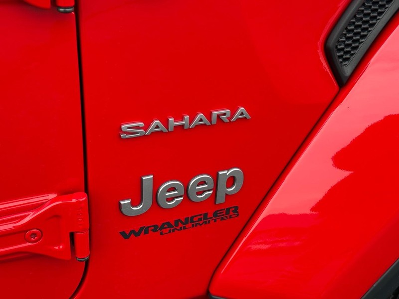 Jeep Wrangler Unlimited Vehicle Full-screen Gallery Image 9