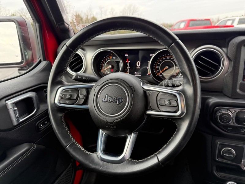 Jeep Wrangler Unlimited Vehicle Full-screen Gallery Image 13