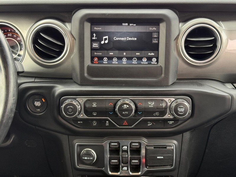 Jeep Wrangler Unlimited Vehicle Full-screen Gallery Image 14