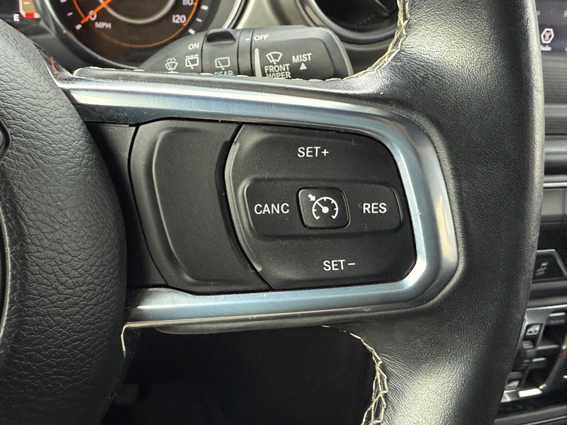 Jeep Wrangler Unlimited Vehicle Full-screen Gallery Image 18