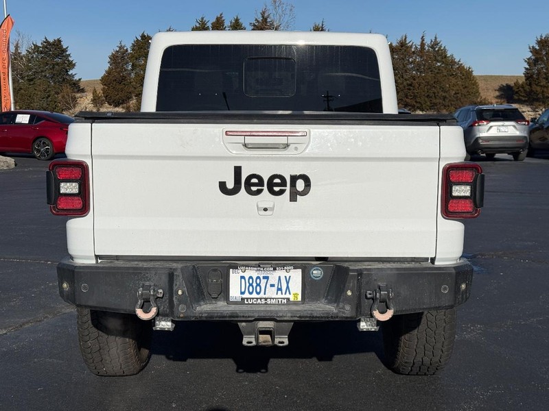 Jeep Gladiator Vehicle Full-screen Gallery Image 05