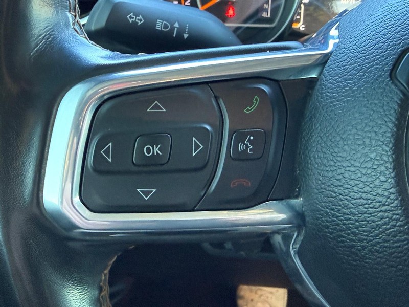 Jeep Gladiator Vehicle Full-screen Gallery Image 16