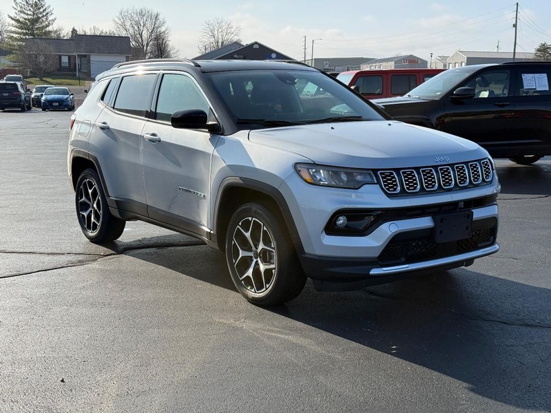 Jeep Compass Vehicle Full-screen Gallery Image 2