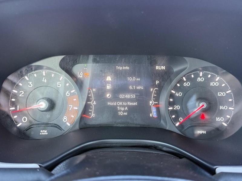 Jeep Compass Vehicle Full-screen Gallery Image 14