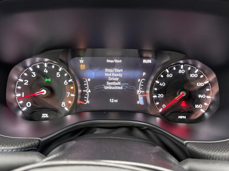 Jeep Compass Vehicle Full-screen Gallery Image 13