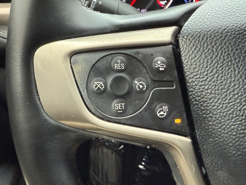 GMC Acadia Vehicle Full-screen Gallery Image 18