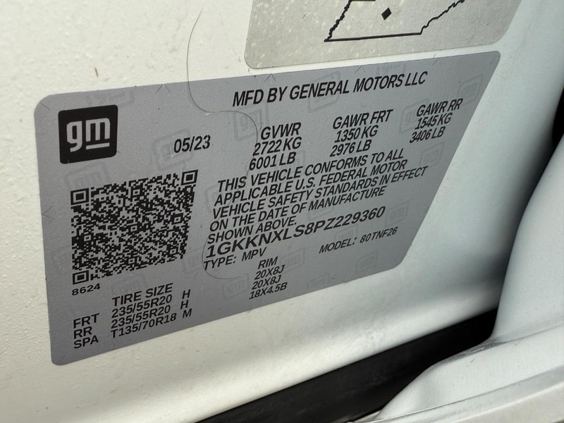 GMC Acadia Vehicle Full-screen Gallery Image 24