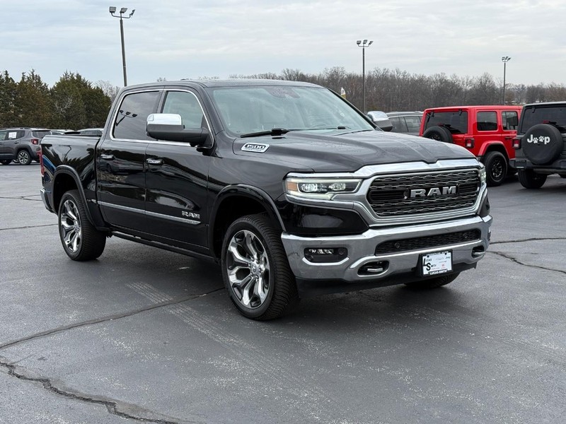 Ram 1500 Vehicle Full-screen Gallery Image 2