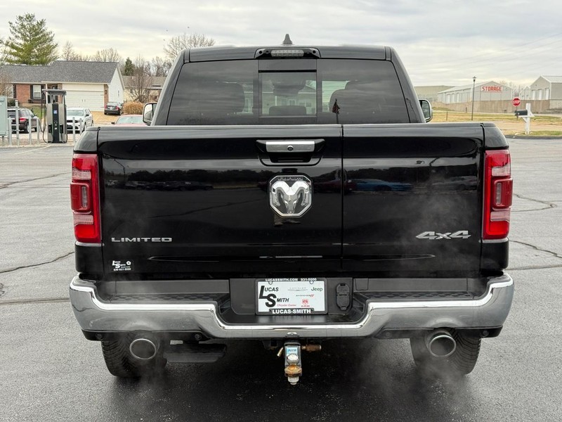 Ram 1500 Vehicle Full-screen Gallery Image 5