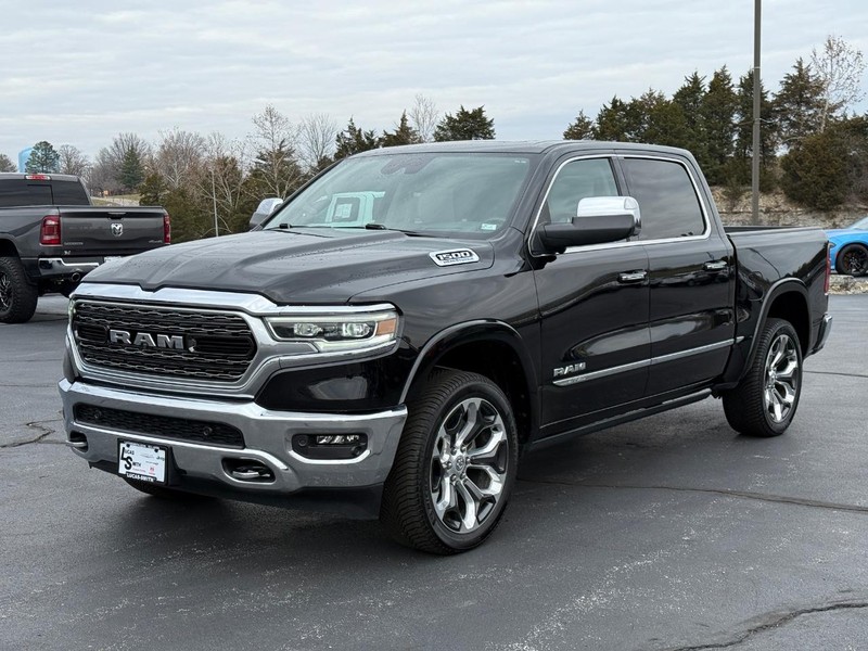 Ram 1500 Vehicle Full-screen Gallery Image 9