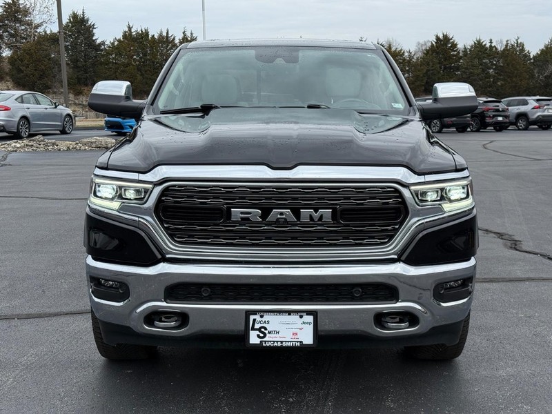 Ram 1500 Vehicle Full-screen Gallery Image 10