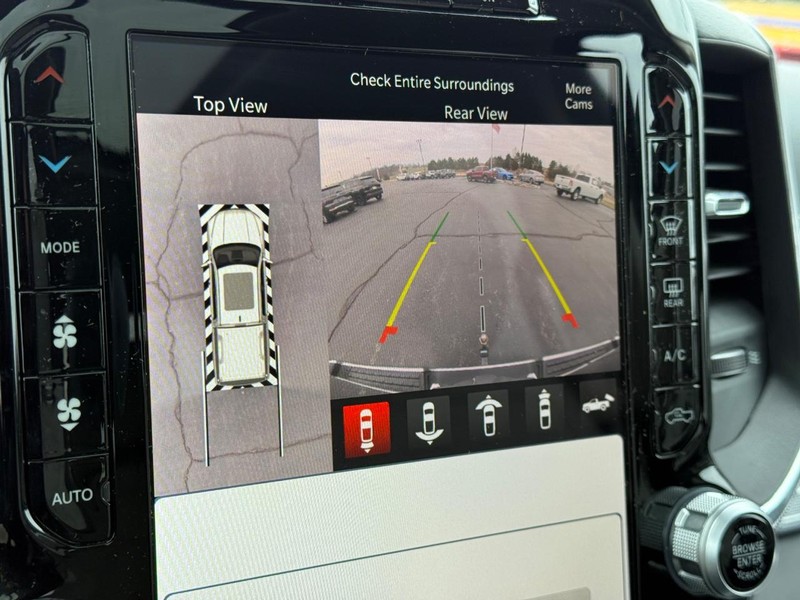 Ram 1500 Vehicle Full-screen Gallery Image 23