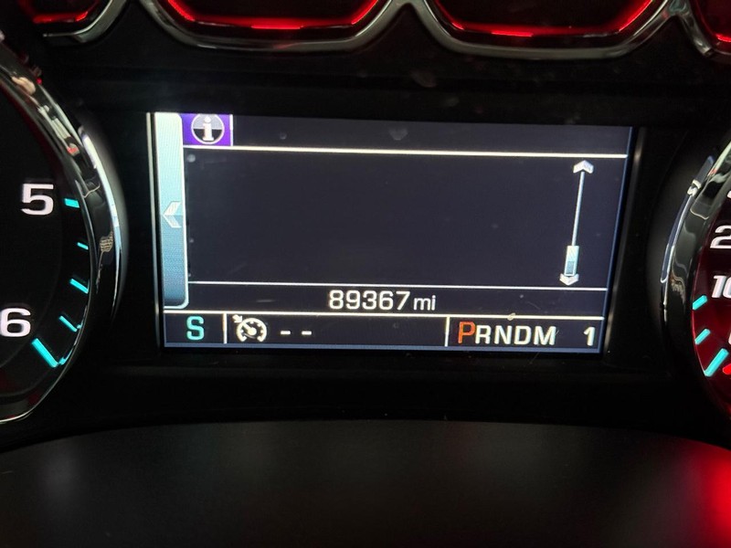 Chevrolet Silverado 2500HD Vehicle Full-screen Gallery Image 20