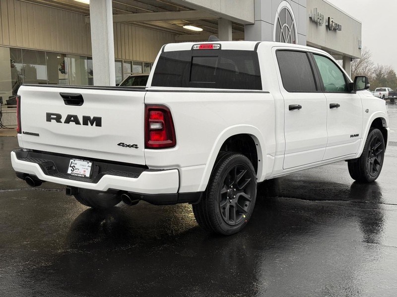 Ram 1500 Vehicle Full-screen Gallery Image 3