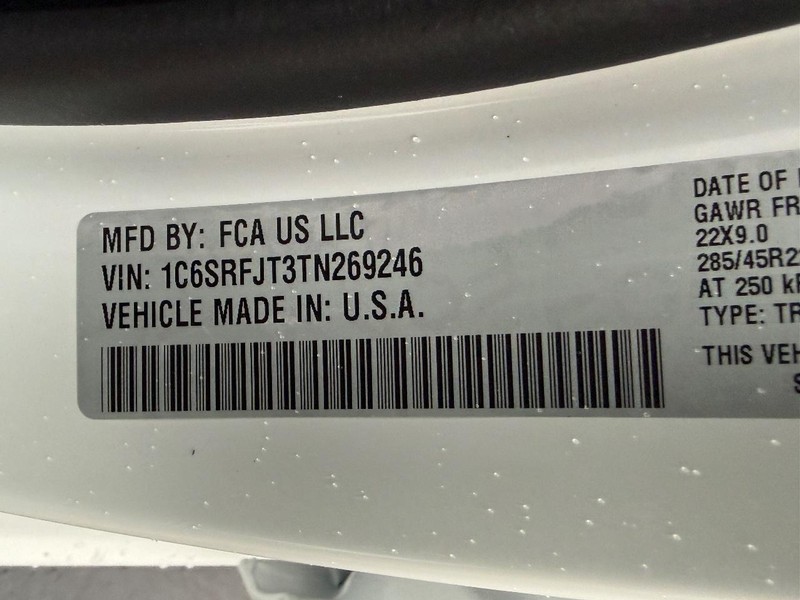 Ram 1500 Vehicle Full-screen Gallery Image 16