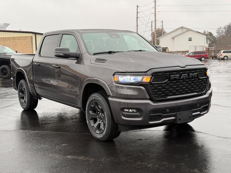 Ram 1500 Vehicle Full-screen Gallery Image 2