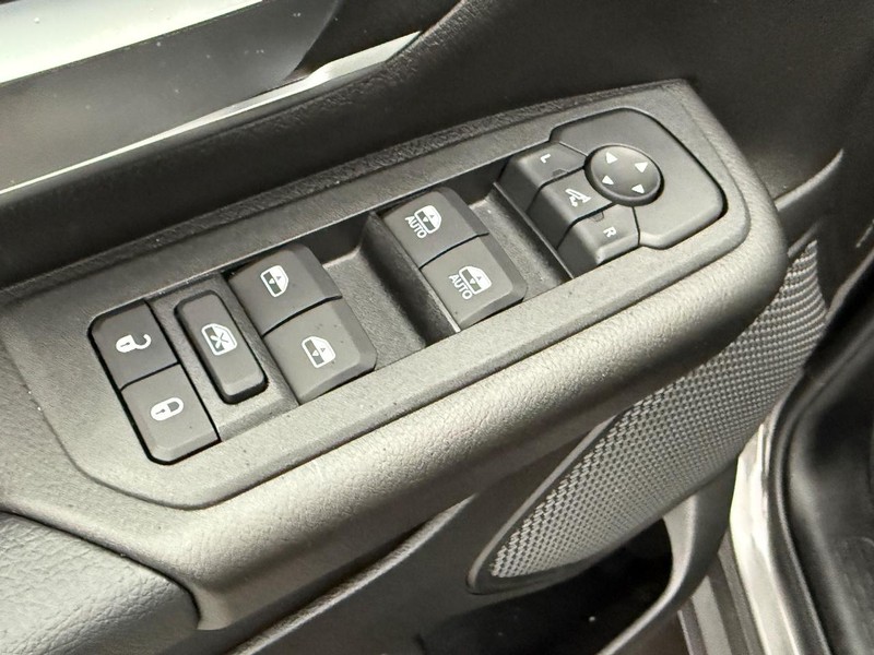 Ram 1500 Vehicle Full-screen Gallery Image 10