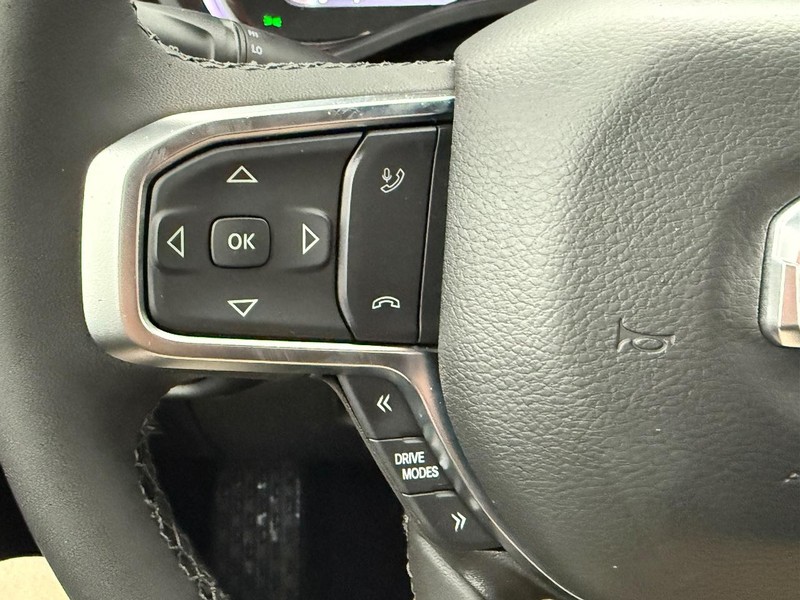 Ram 1500 Vehicle Full-screen Gallery Image 13