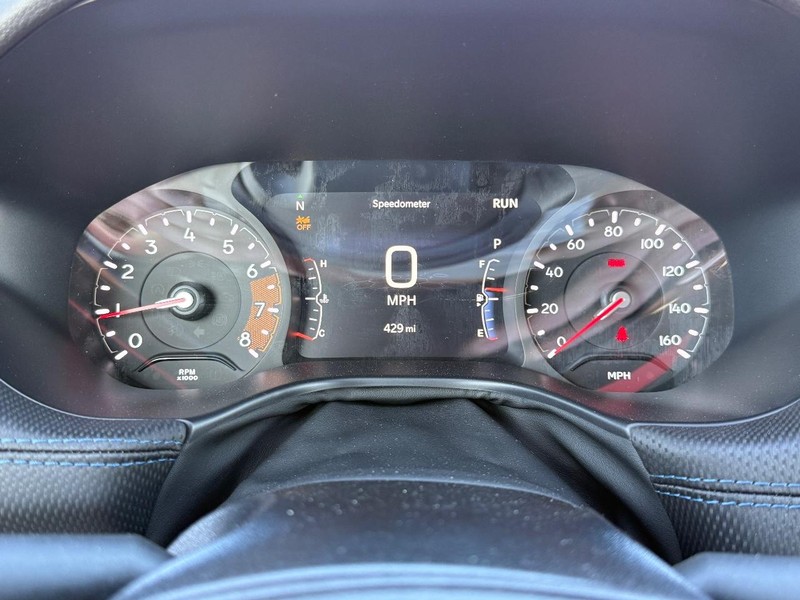 Jeep Compass Vehicle Full-screen Gallery Image 13