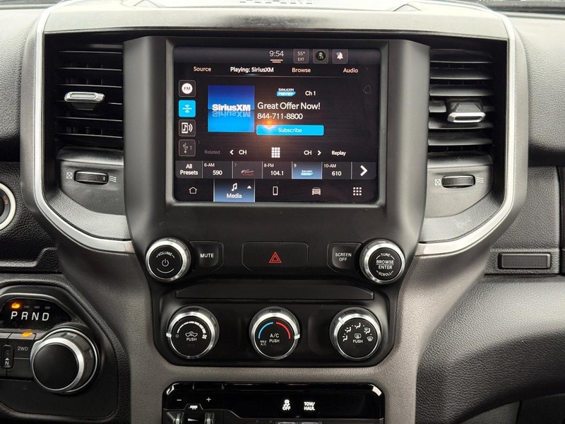 Ram 2500 Vehicle Full-screen Gallery Image 13