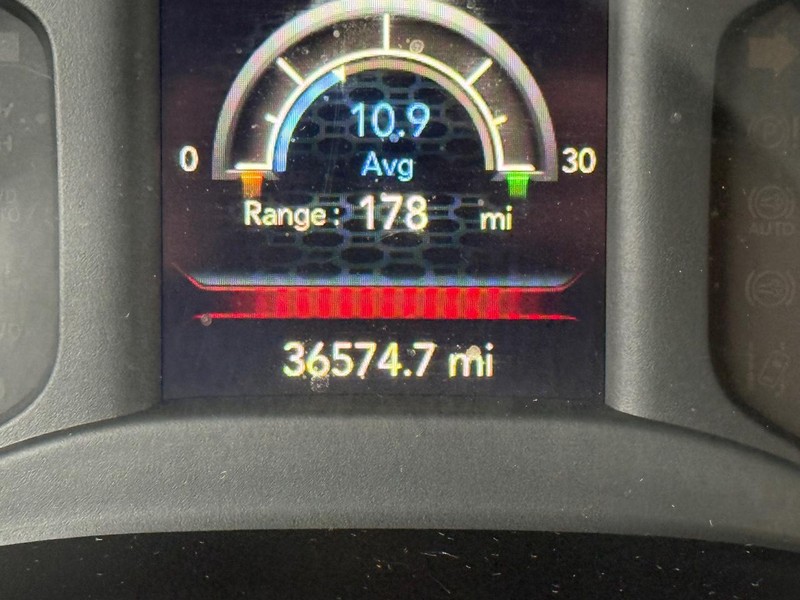 Ram 2500 Vehicle Full-screen Gallery Image 20