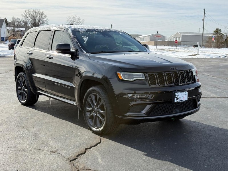 Jeep Grand Cherokee Vehicle Full-screen Gallery Image 2