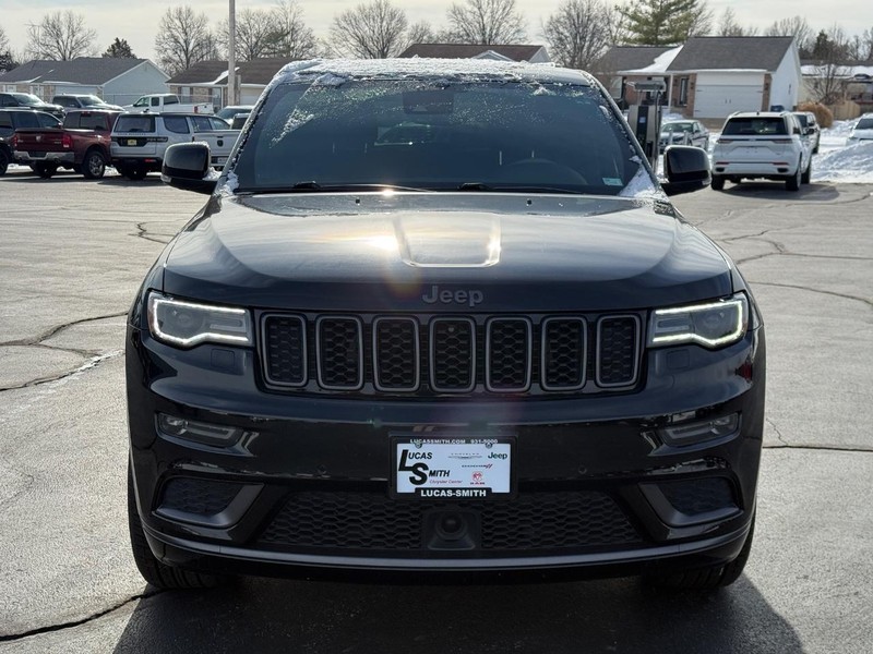 Jeep Grand Cherokee Vehicle Full-screen Gallery Image 9