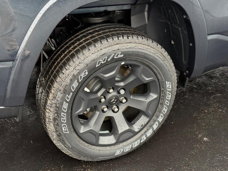 Ram 1500 Vehicle Full-screen Gallery Image 4