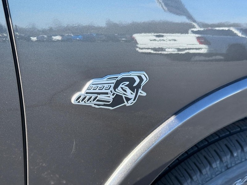 Ram 1500 Vehicle Full-screen Gallery Image 6