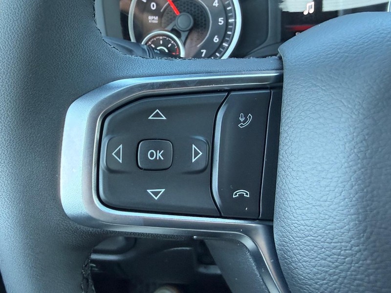 Ram 1500 Vehicle Full-screen Gallery Image 13