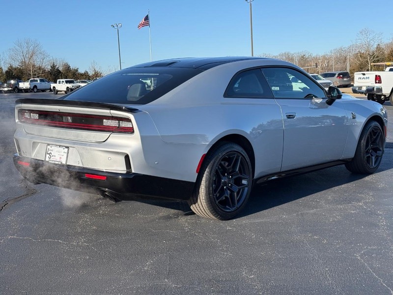 Dodge Charger Vehicle Full-screen Gallery Image 3