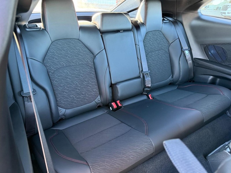 Dodge Charger Vehicle Full-screen Gallery Image 6