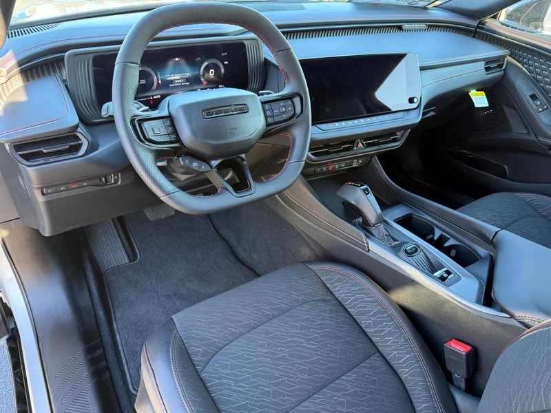 Dodge Charger Vehicle Full-screen Gallery Image 8