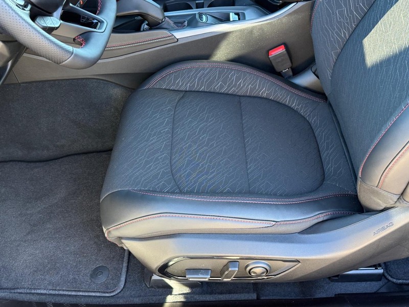 Dodge Charger Vehicle Full-screen Gallery Image 10