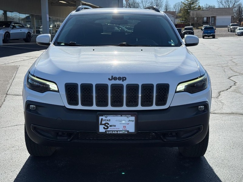 Jeep Cherokee Vehicle Full-screen Gallery Image 9