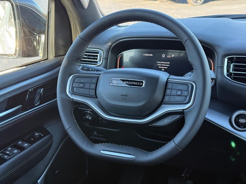 Jeep Grand Wagoneer Vehicle Full-screen Gallery Image 8