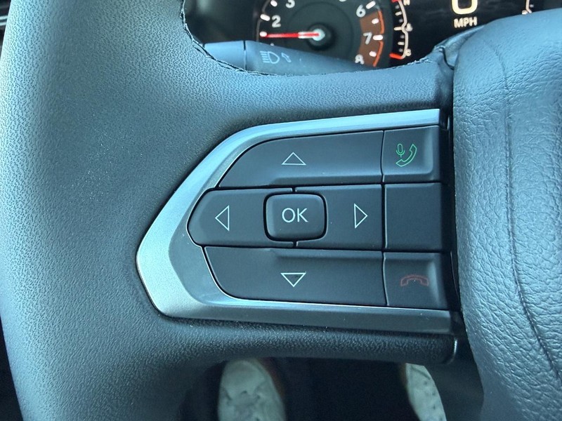 Jeep Compass Vehicle Full-screen Gallery Image 11