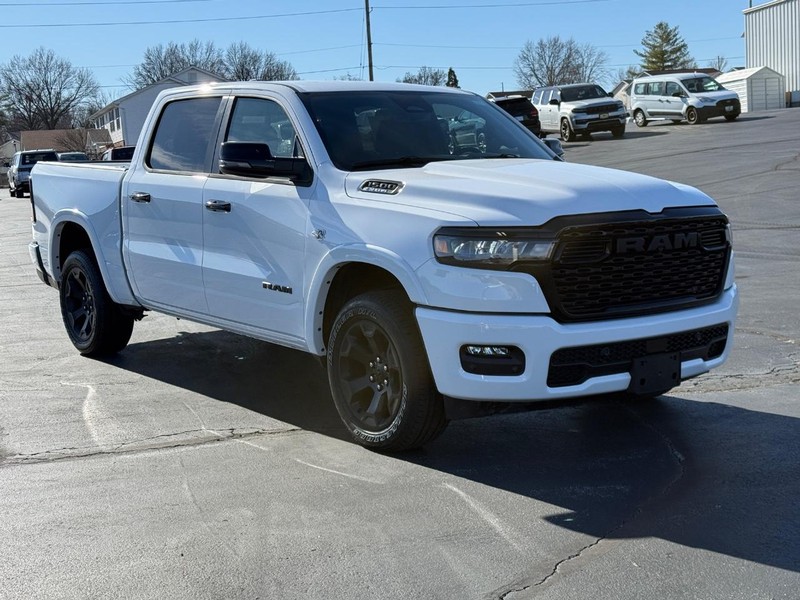 Ram 1500 Vehicle Full-screen Gallery Image 2