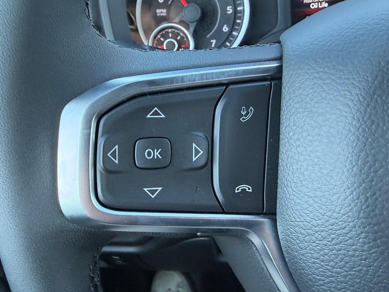 Ram 1500 Vehicle Full-screen Gallery Image 14