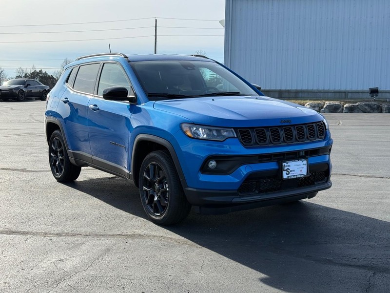 Jeep Compass Vehicle Full-screen Gallery Image 2