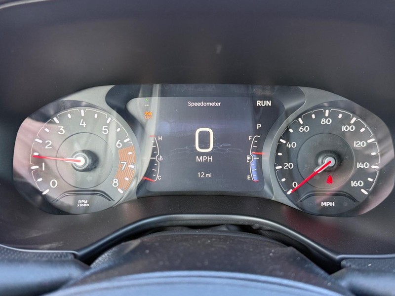 Jeep Compass Vehicle Full-screen Gallery Image 13