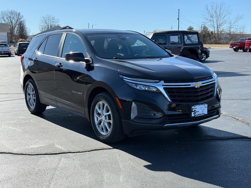Chevrolet Equinox Vehicle Full-screen Gallery Image 02