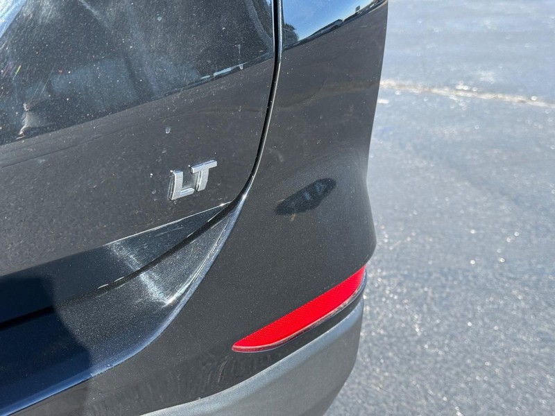 Chevrolet Equinox Vehicle Full-screen Gallery Image 06