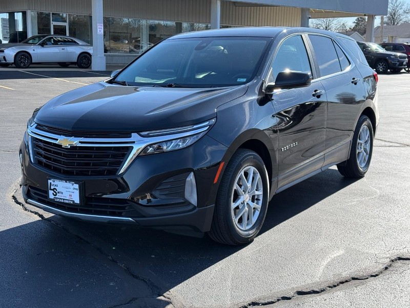 Chevrolet Equinox Vehicle Full-screen Gallery Image 09