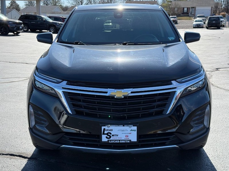 Chevrolet Equinox Vehicle Full-screen Gallery Image 10