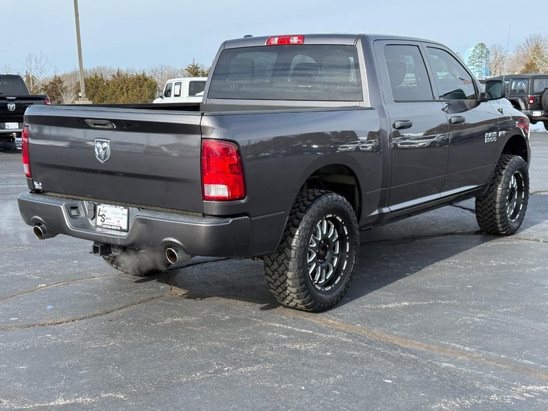 Ram 1500 Vehicle Full-screen Gallery Image 3