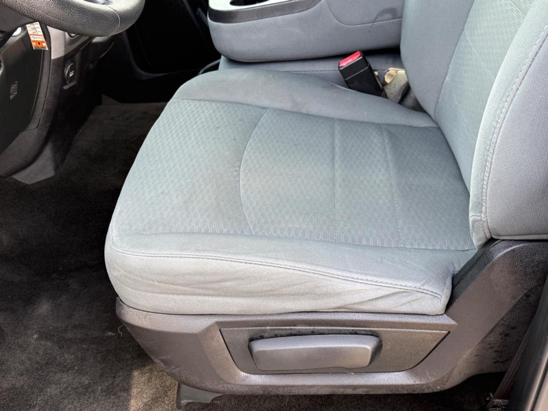 Ram 1500 Vehicle Full-screen Gallery Image 15